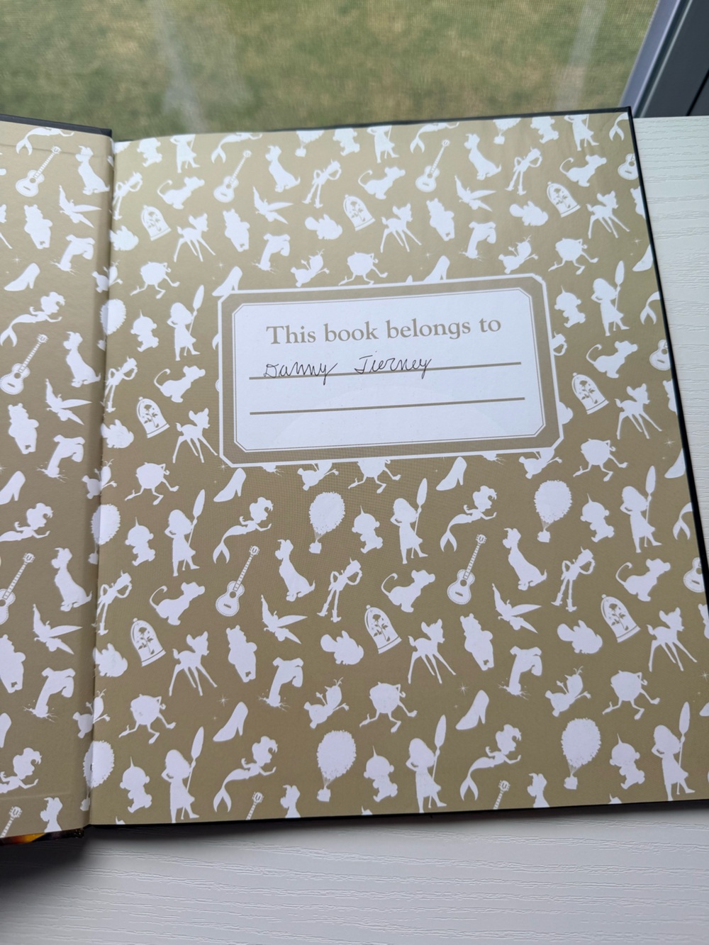 Disney Collectibles The Nightmare Before Christmas Illustrated Hardcover - Picture 3 of 6